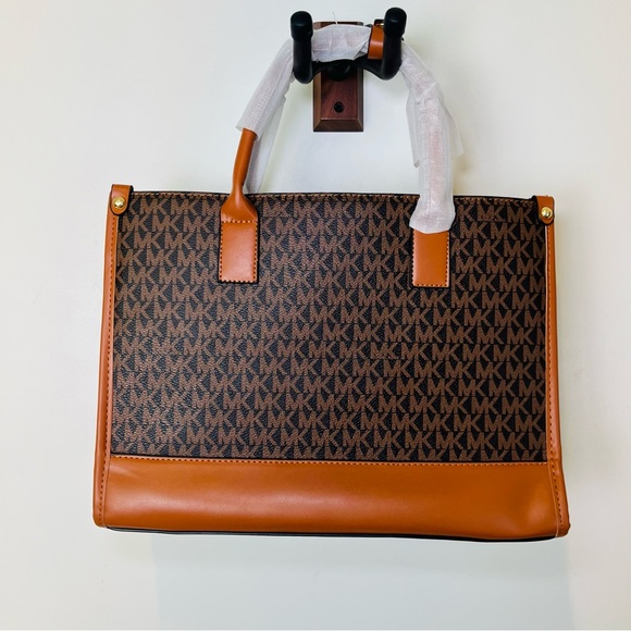 NEW Michael Kors Signature Logo Tote Bag - Picture 2 of 10